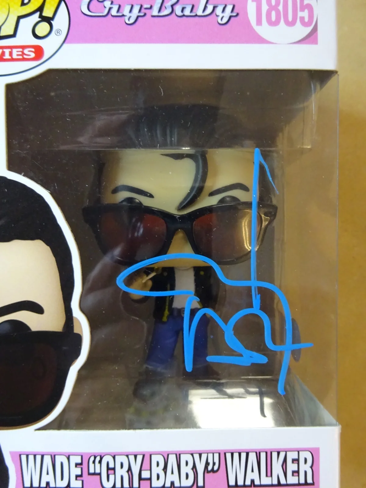 Johnny Depp — Signed Johnny Depp Autographed Wade Cry Baby Walker Funko Pop Beckett COA, изображение 3