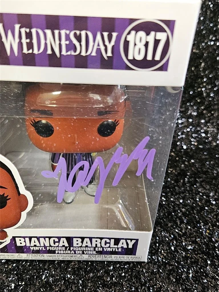 JOY SUNDAY — JOY SUNDAY HAND SIGNED AUTOGRAPHED FUNKO POP! WEDNESDAY BIANCA BARCLAY W/ COA, изображение 2