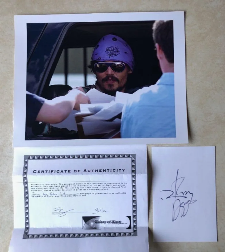 Johnny Depp — Johnny Depp Autographed 4"×6" Index Card & Photo With COA 2006, image 4