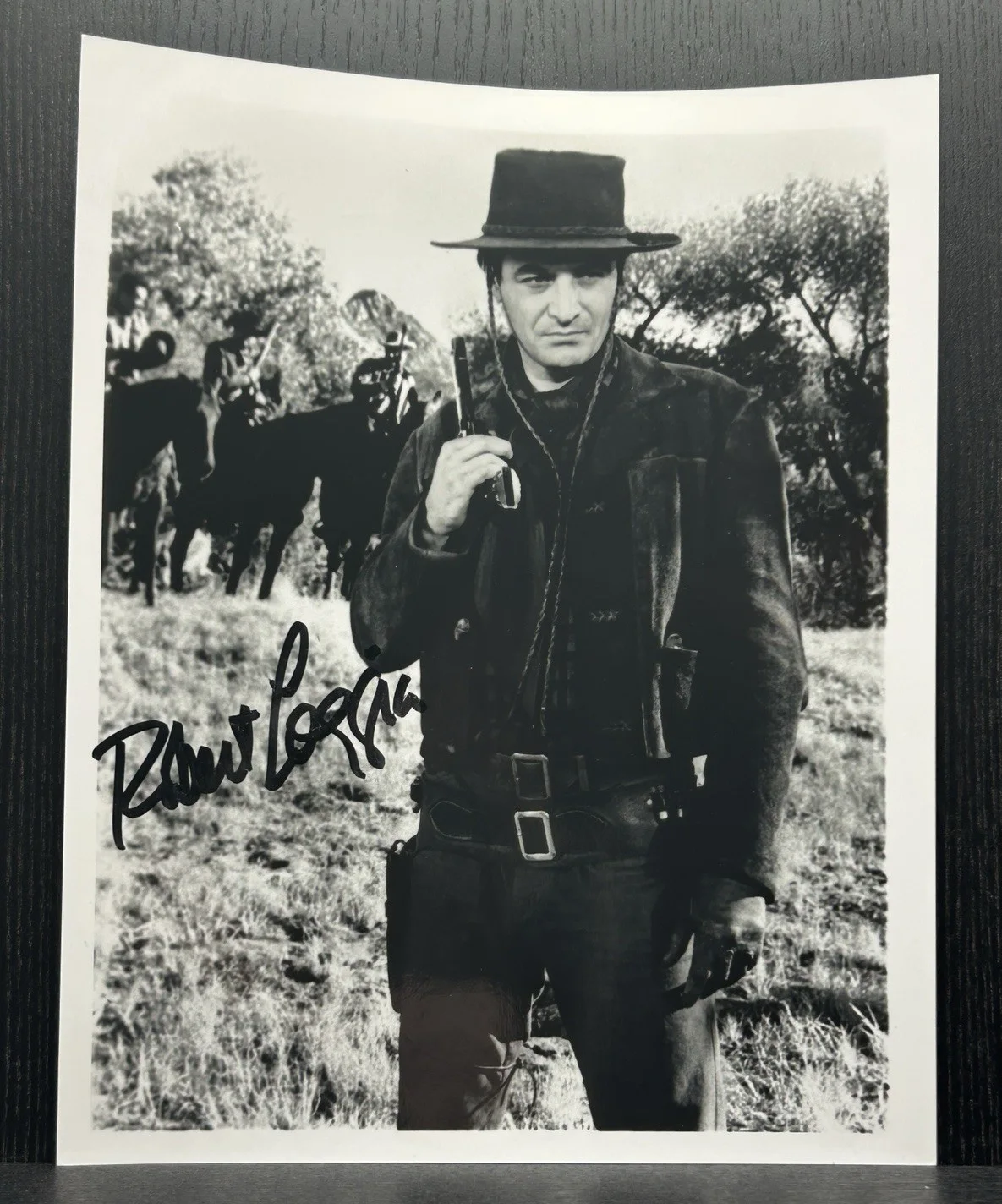 Robert Loggia — ROBERT LOGGIA SIGNED 8x10 PHOTO Original Autograph JSA COA Scarface, Sopranos
