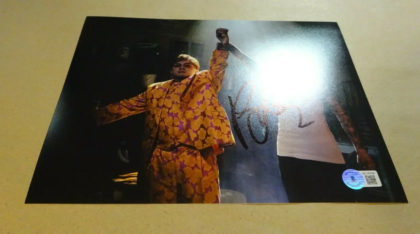Pete Davidson — Autographed PETE DAVIDSON Signed 8x10 Photo Saturday Night Live BECKETT BAS COA, изображение 3
