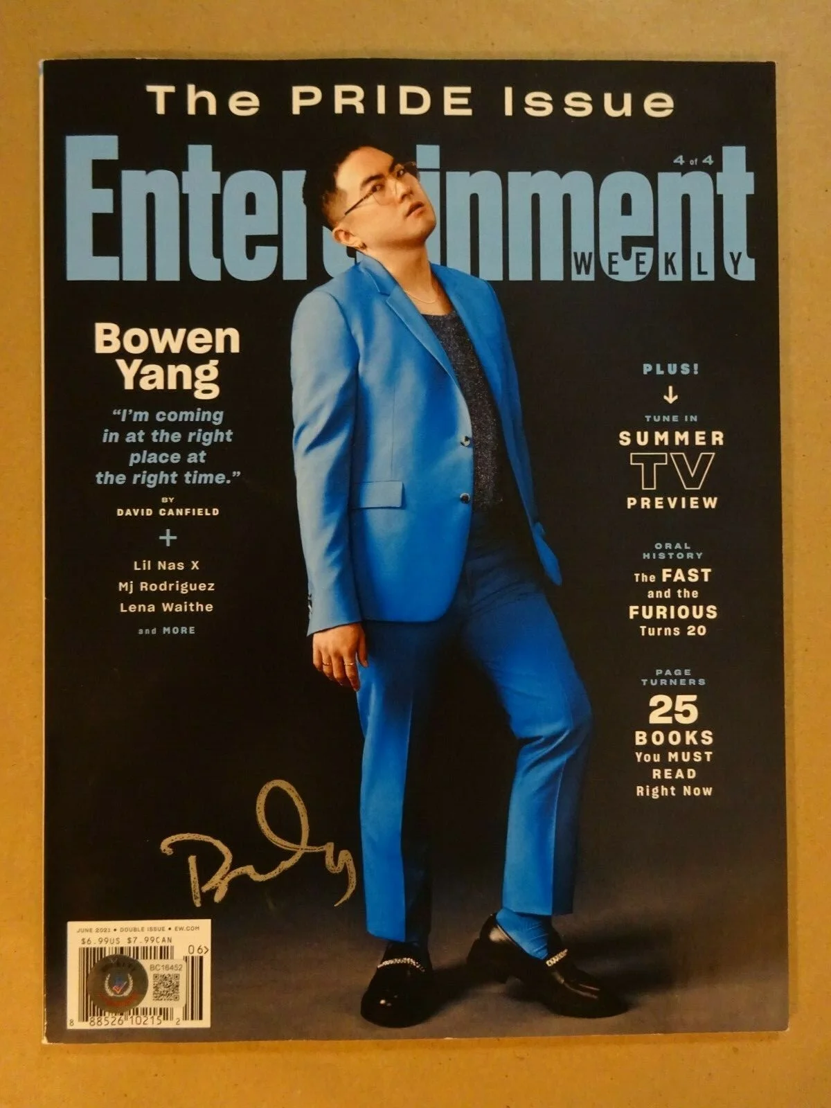 Bowen Yang — Signed BOWEN YANG SNL Autographed Entertainment Magazine Beckett BAS COA, image 2