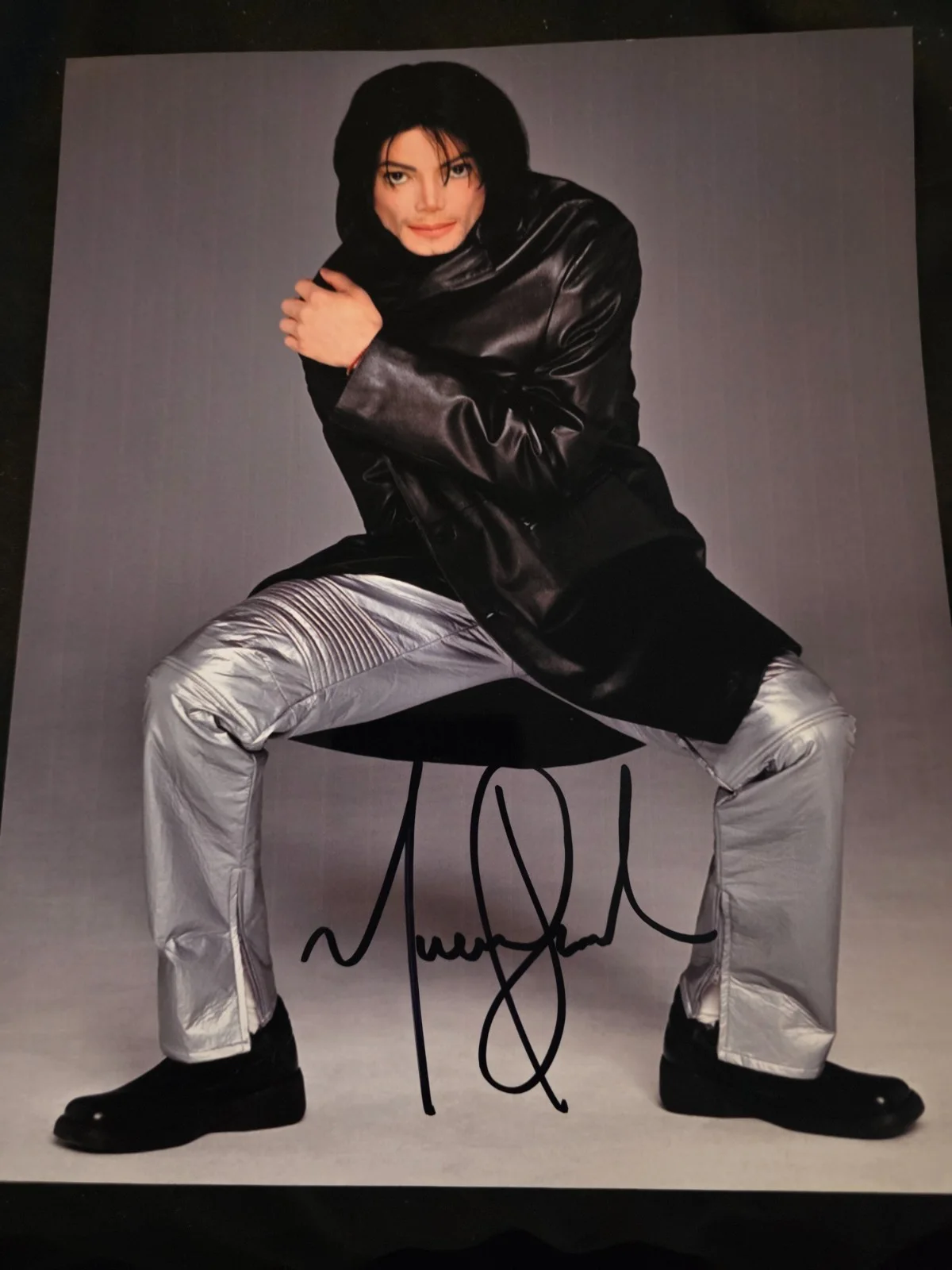 Michael Jackson signed 8x10 photograph with certificate of authenticity, image 3