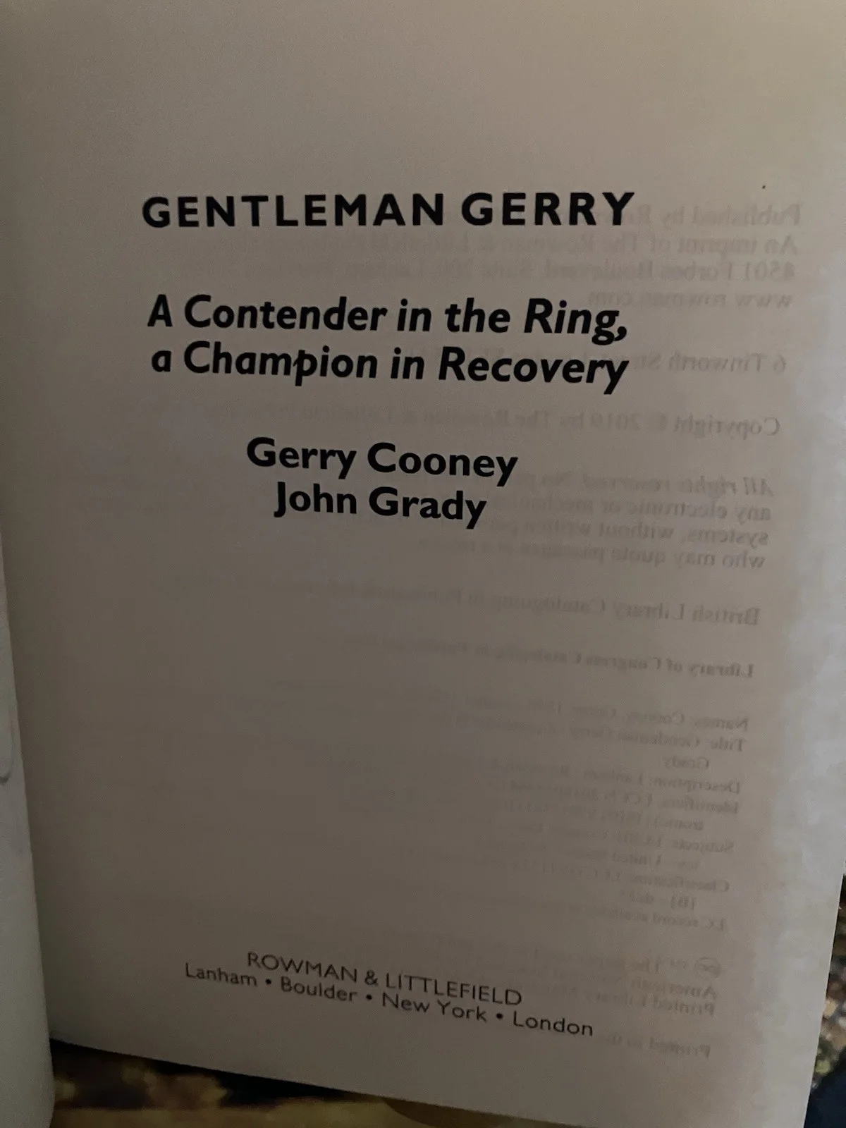 Signed Book By Boxer Gerry Cooney Gentleman Gerry 2019 HCDJ Excel Cond, image 3