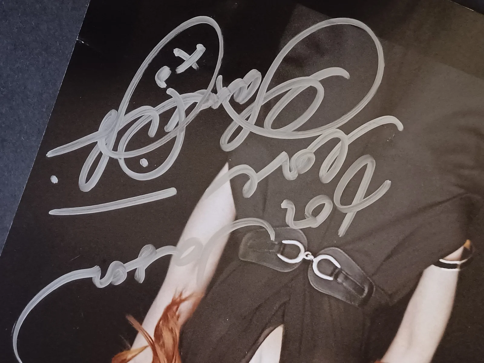 Laura Elsie Dickinson (LC Powell) Signed 8x10 Photo - Phineas & Ferb, изображение 2