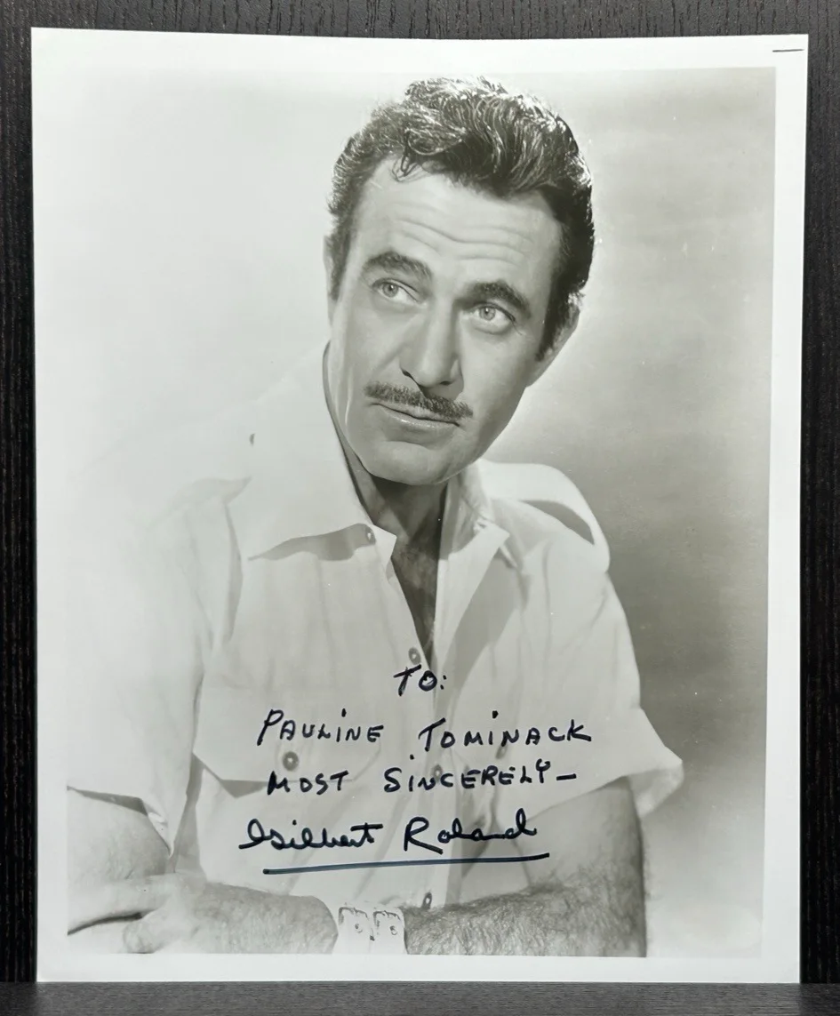 Gilbert Roland — Actor Gilbert Roland JSA COA Original Signed 8x10 Photo Authenticated Autograph, image 2