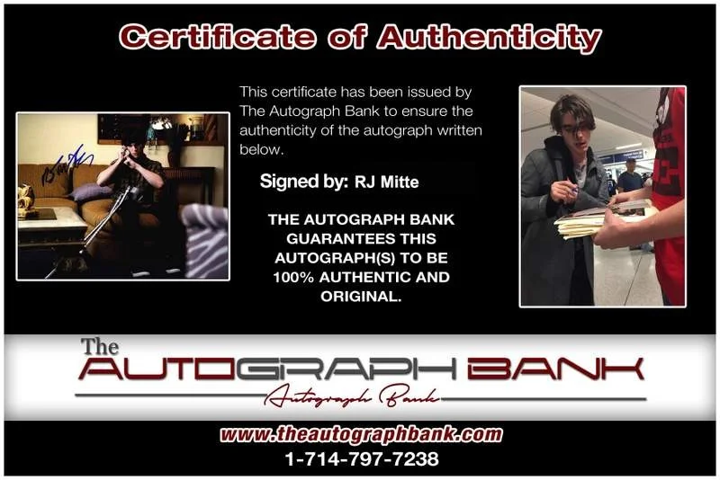 Rj Mitte — Rj Mitte signed celebrity 8x10 photo W/Cert Autograph 0001, изображение 2