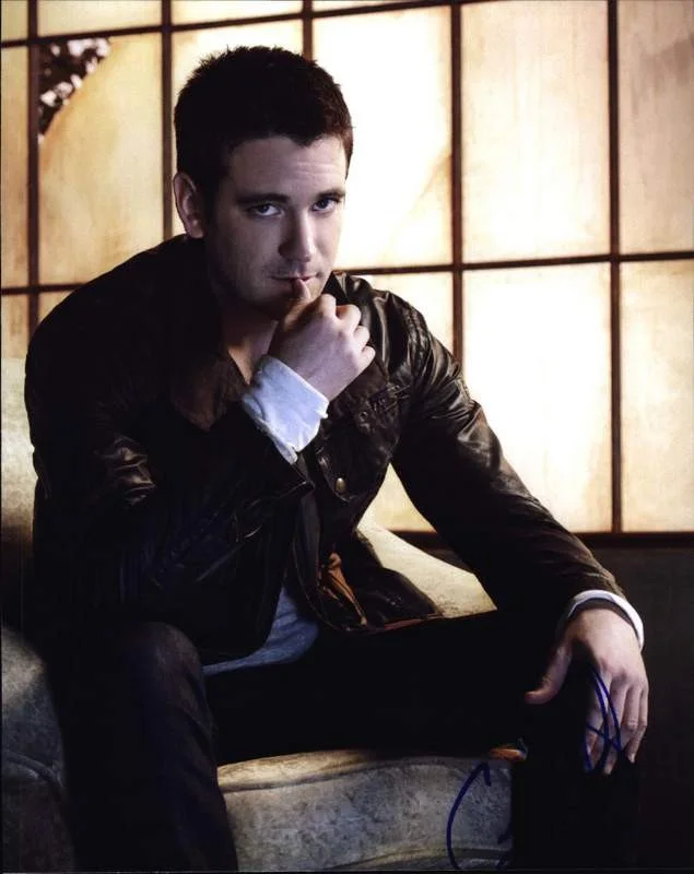 Colin Donnell — Colin Donnell signed celebrity 8x10 photo W/Cert Autograph 0116