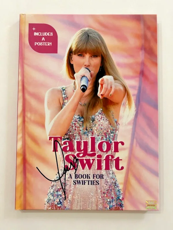 TAYLOR SWIFT SIGNED BOOK TAYLOR SWIFT A BOOK FOR SWIFTIES COA + 2 FREE PHOTOS, image 3
