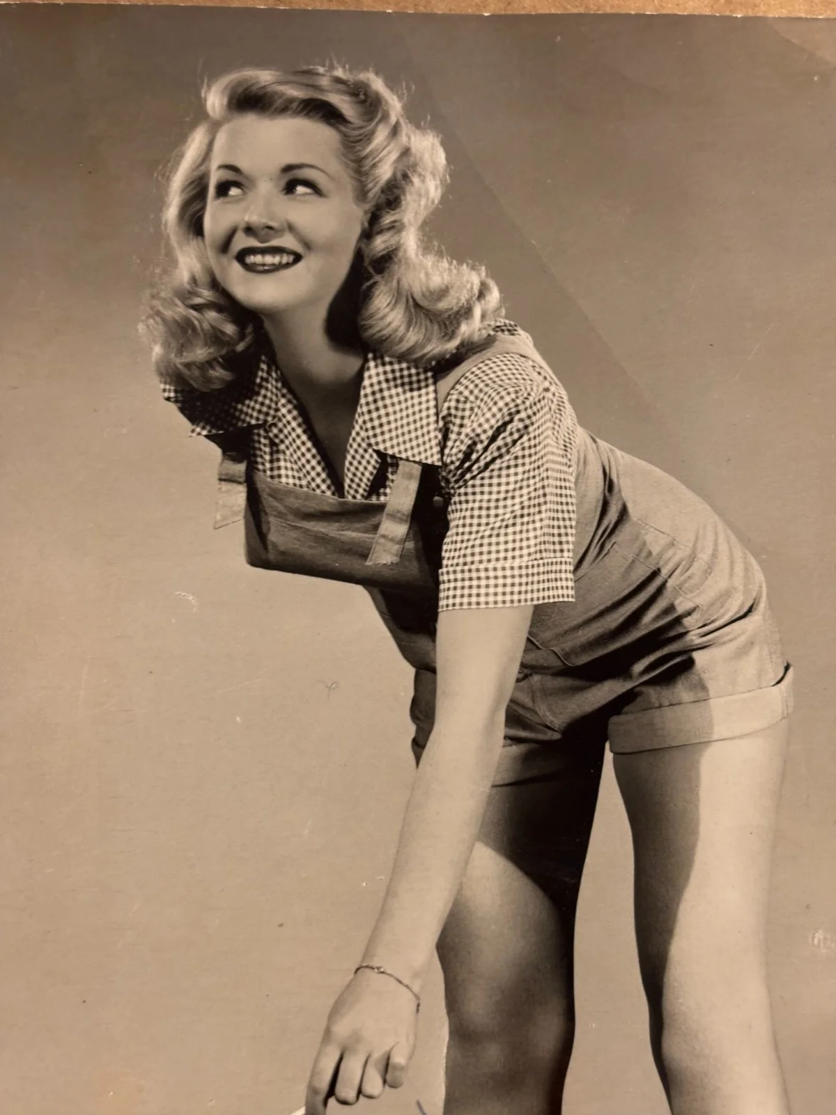 Cindy Garner Very Rare Very Early Autographed Small Pin Up Photo 40sRdBallExprss, image 3