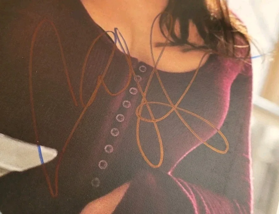 Vanessa Hudgens — VANESSA HUDGENS Signed/Autograph 11x17 Photo w/ ACOA COA, изображение 2