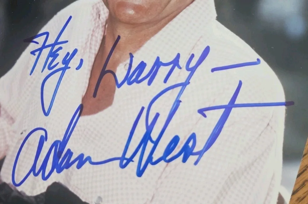 Adam West — Adam West signed vintage early 8x10 photo, "Batman" the series, "Family Guy", изображение 2