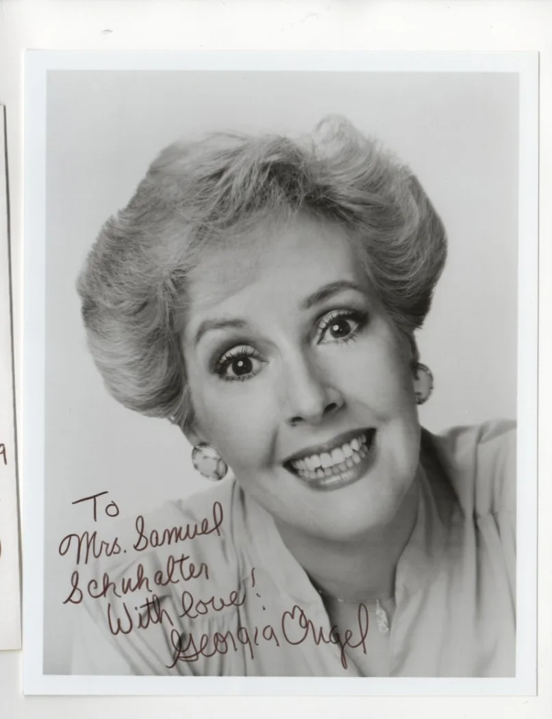 Georgia Engel — Georgia Engel lot 2 Signed Autographed 8x10 Photo and Cinderella Playbill d., image 2
