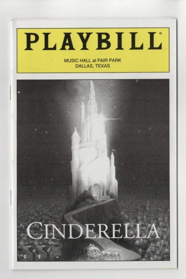 Georgia Engel — Georgia Engel lot 2 Signed Autographed 8x10 Photo and Cinderella Playbill d., image 4