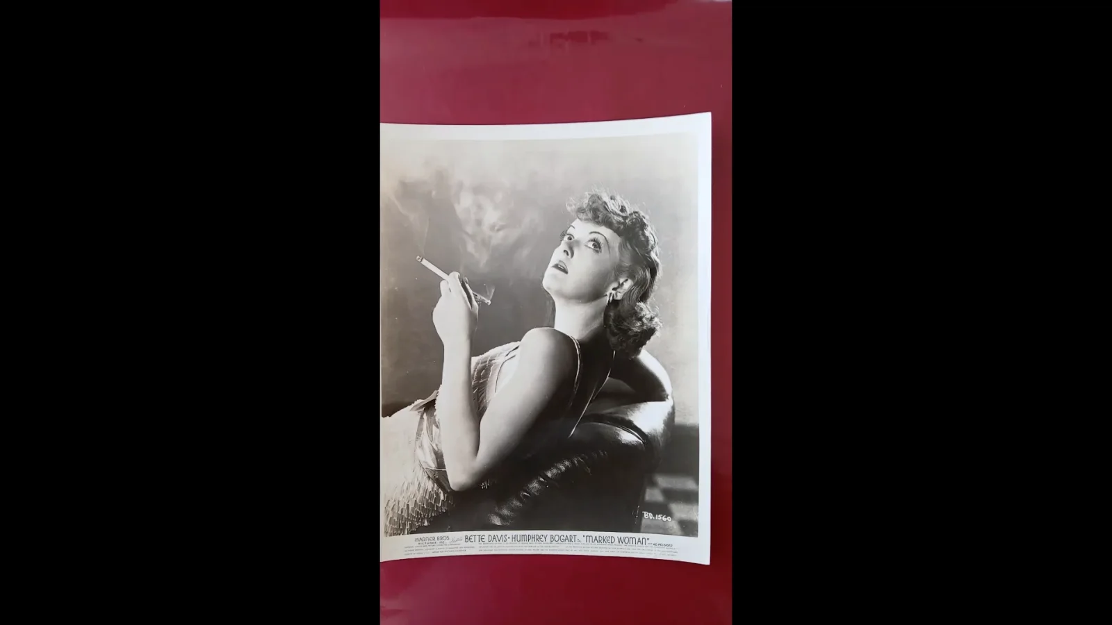 BETTE DAVIS - ORIGINAL VINTAGE STILL FROM MARKED WOMAN - 8" x 10" - 1937, изображение 2
