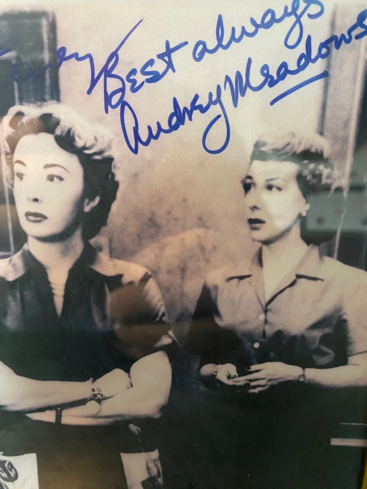 all 4 members — The Honeymooners 8 1/2" x 11" Full Cast Signatures Picture with extra frame., изображение 4