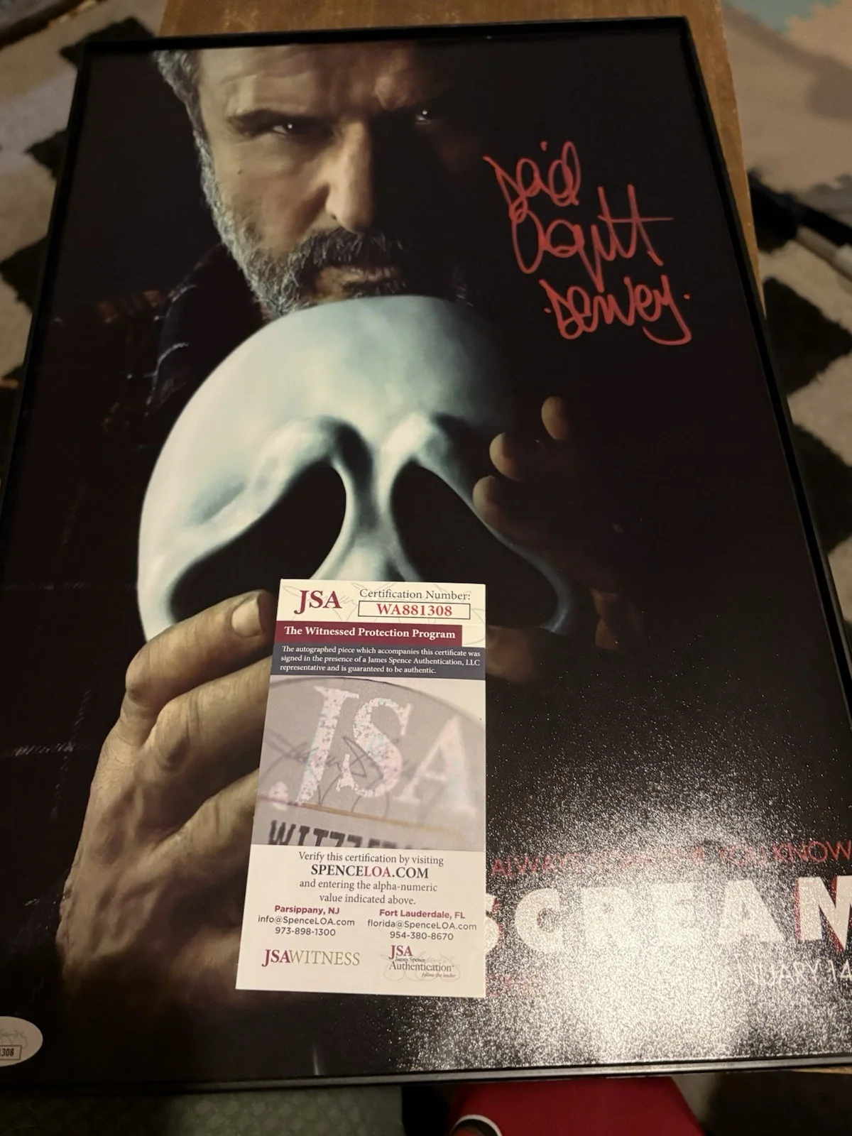 David Arquette — David Arquette Signed 11x17 Scream Photo Comes With Sticker And Coa.