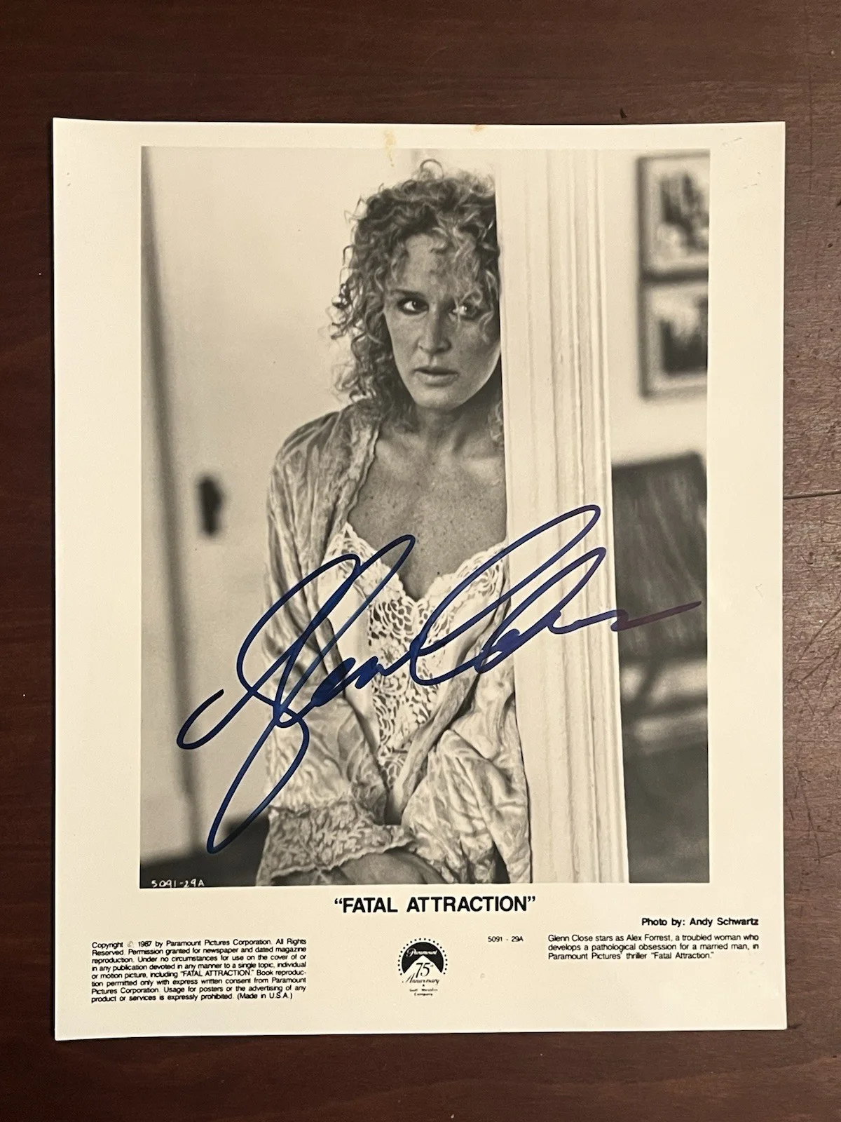 Glenn Close — Glenn Close Signed Fatal Attraction Original Black & White Movie Photo Still