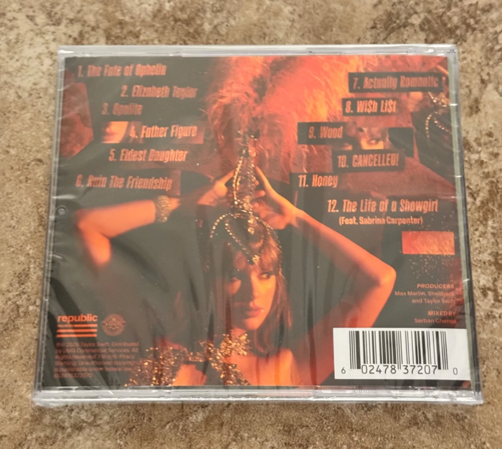 TAYLOR SWIFT RARE THE LIFE OF A SHOWGIRL CD W/HAND SIGNED PHOTO #1 SEALED! MINT!, изображение 4