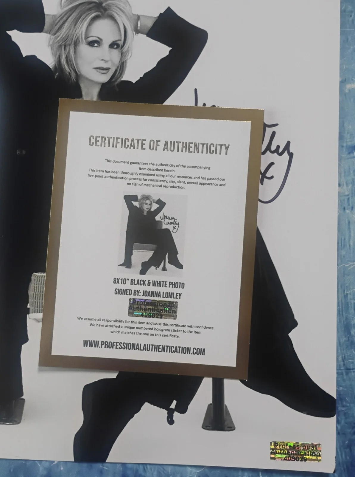 Joanna Lumley Hand Signed 8x10 Photo COA Amandaland NO US TARIFFS, изображение 4