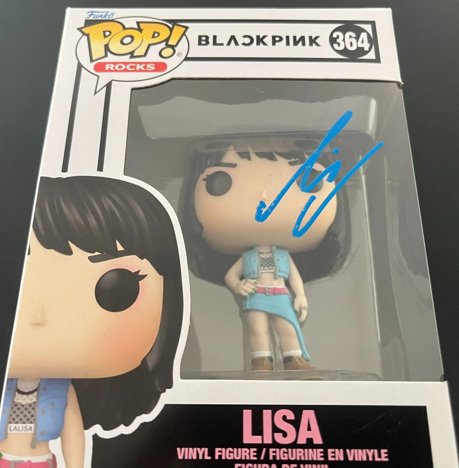 LISA LALISA MANOBAL SIGNED BLACKPINK FUNKO 364 w/EXACT VIDEO PROOF & BECKETT COA, изображение 4