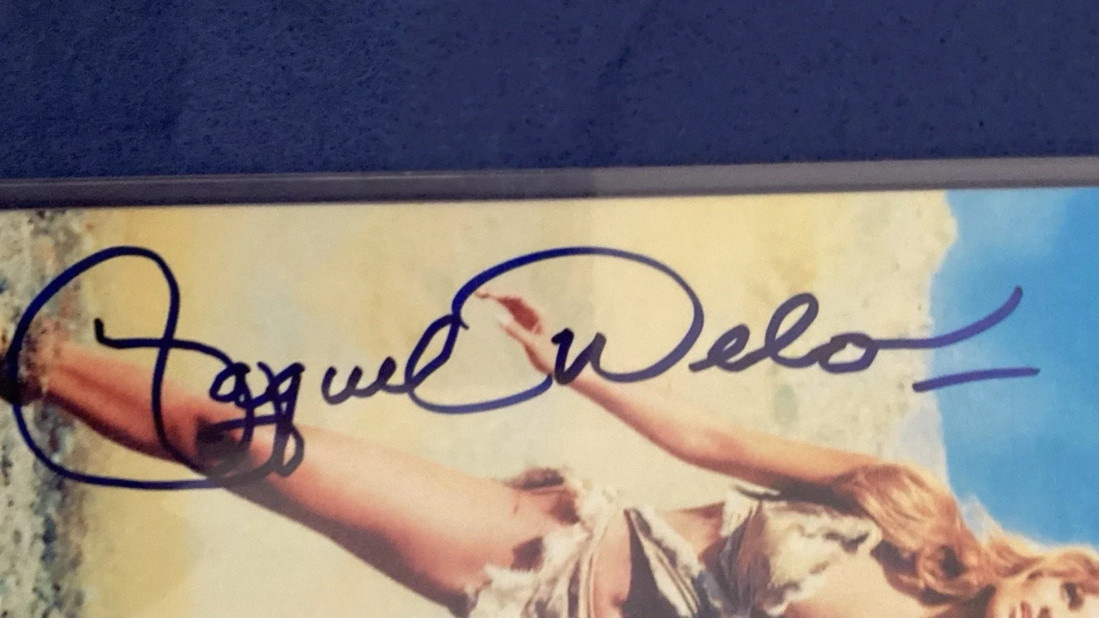 Raquel Welch — Raquel Welch Signed 6 X 4 Sexy Color Photo, image 2