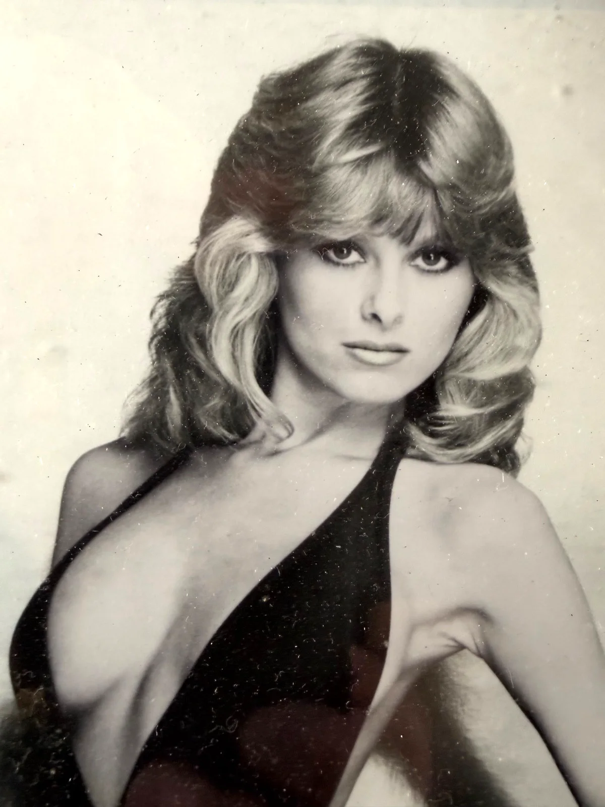 Cathy St. George — Framed & Autographed Photo Of 1982 Playmate Cathy St. George Miss August 1982, изображение 3