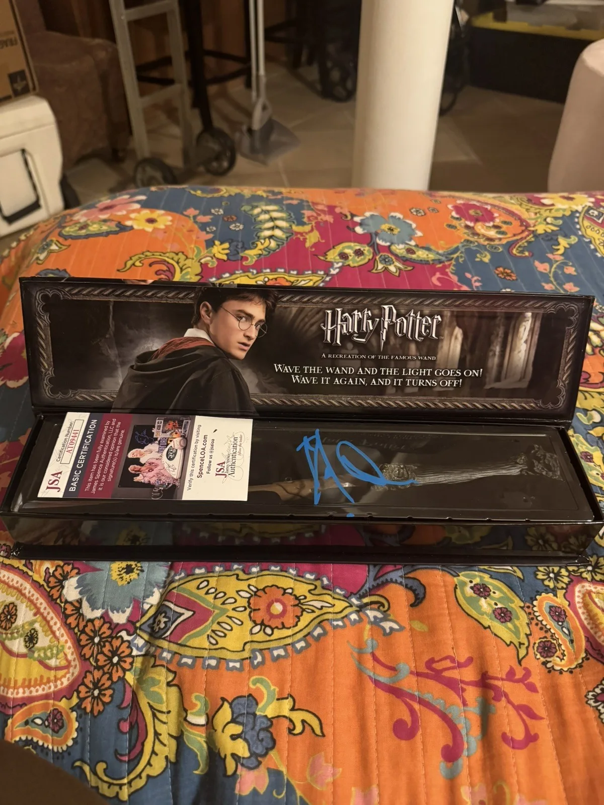 DANIEL RADCLIFFE SIGNED AUTOGRAPHED HARRY POTTER ILLUMINATING WAND JSA COA, image 2