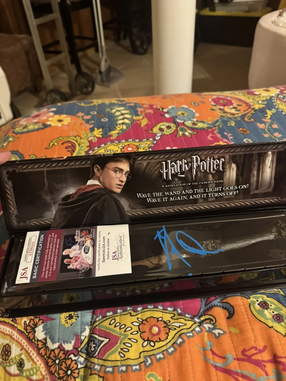DANIEL RADCLIFFE SIGNED AUTOGRAPHED HARRY POTTER ILLUMINATING WAND JSA COA, image 3