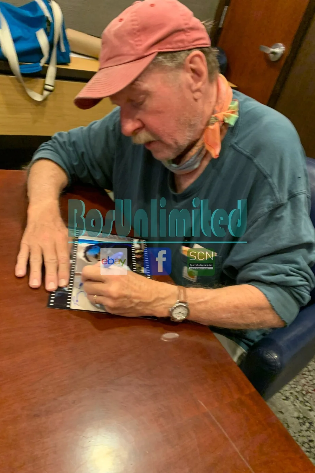 Tommy Lee Wallace — Tommy Lee Wallace SIGNED Halloween 8x10 Photo Michael Myers EXACT PROOF A, изображение 3