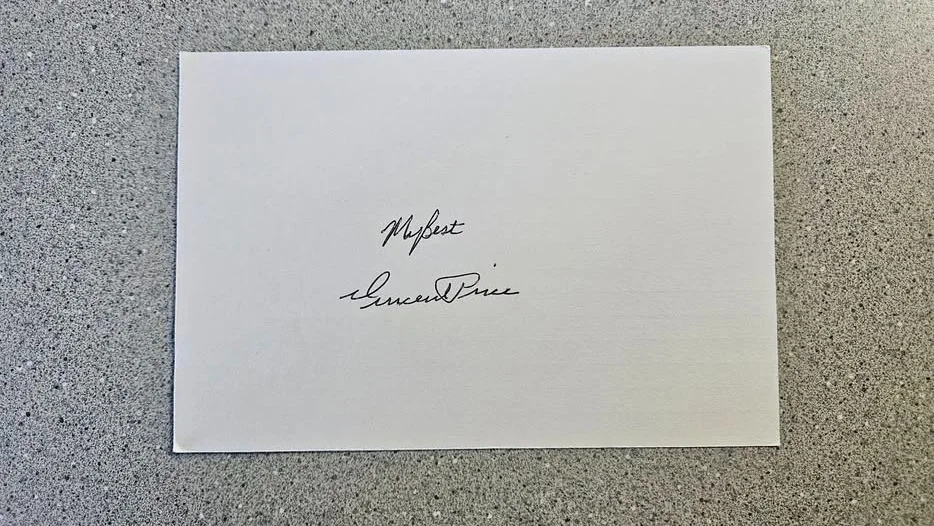 VINCENT PRICE — VINCENT PRICE SIGNED 4x6 INDEX CARD AUTOGRAPH - HOUSE ON HAUNTED HILL