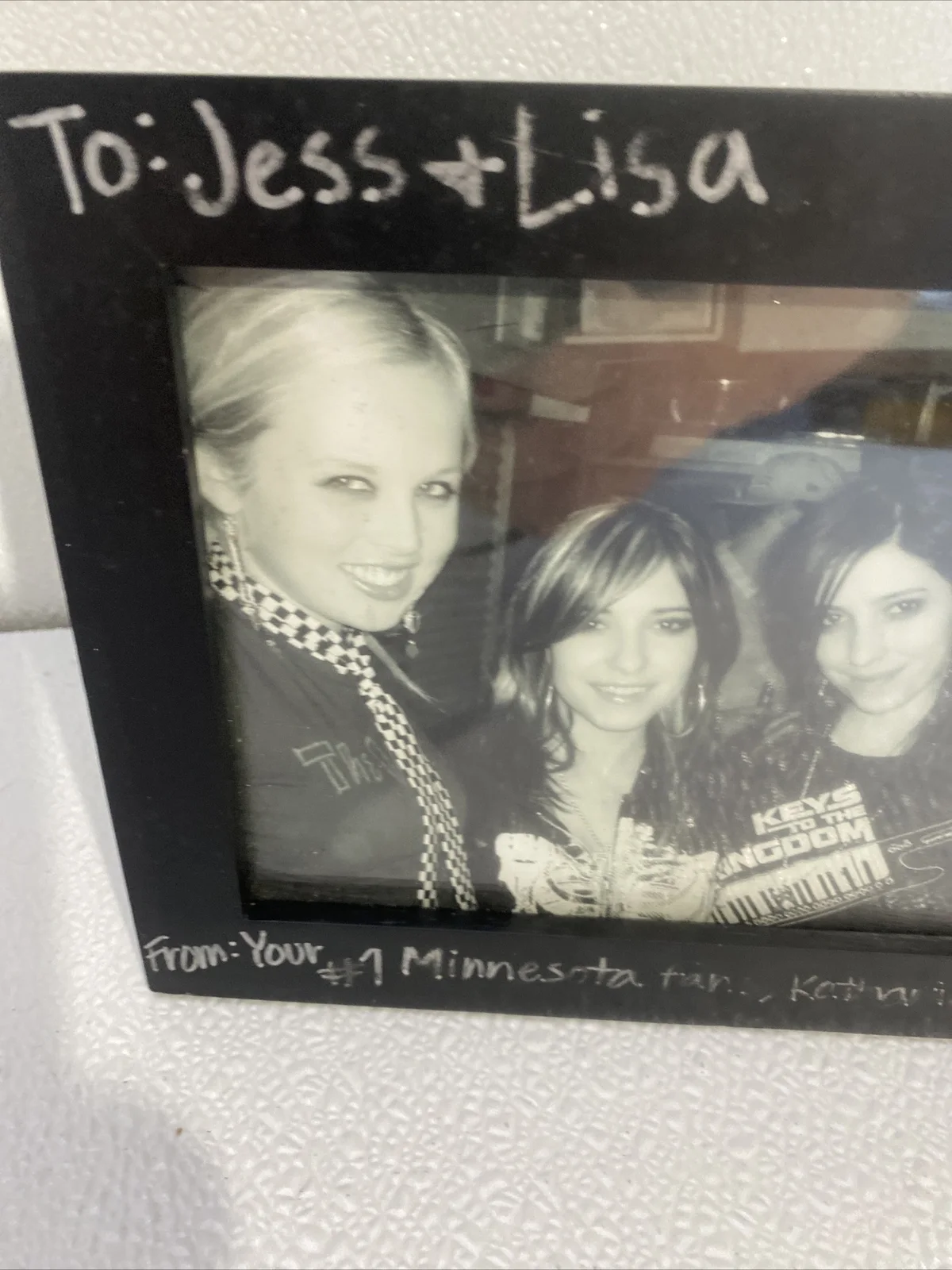 The Veronicas Jess And Lisa photo framed 5 x 7 Fan Gift, изображение 2