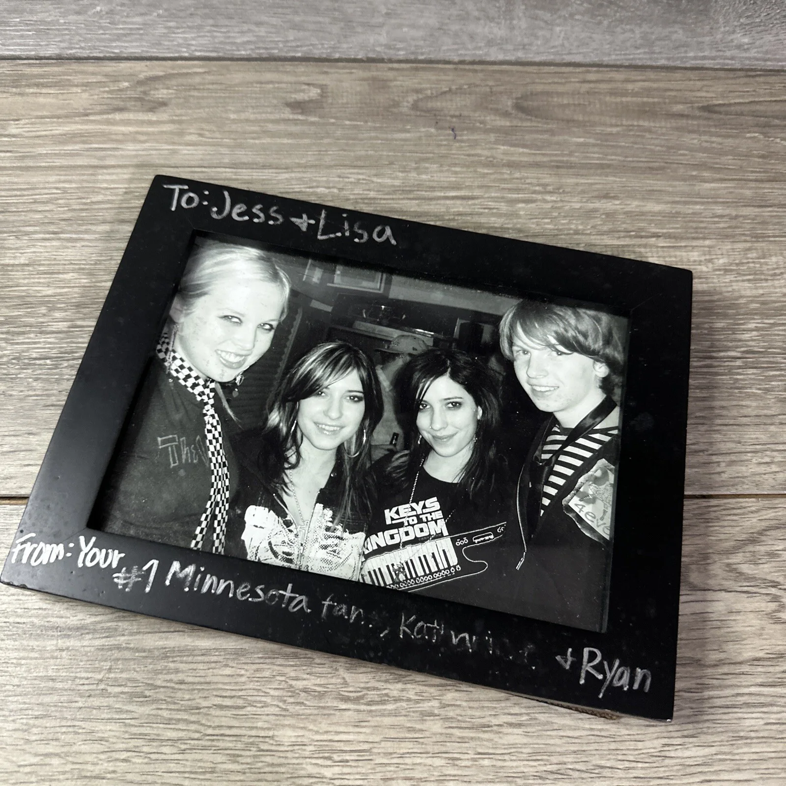 The Veronicas Jess And Lisa photo framed 5 x 7 Fan Gift, изображение 5
