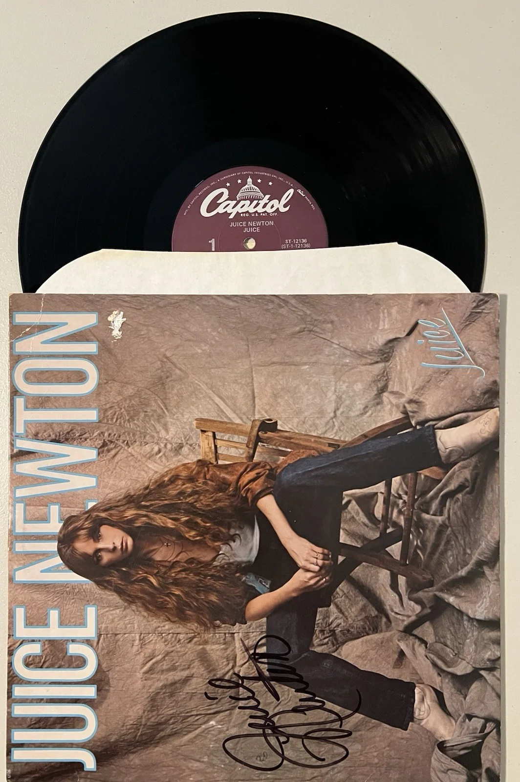 Juice Newton Signed 1981 “JUICE” Album PSA/DNA Autographed Record, изображение 4