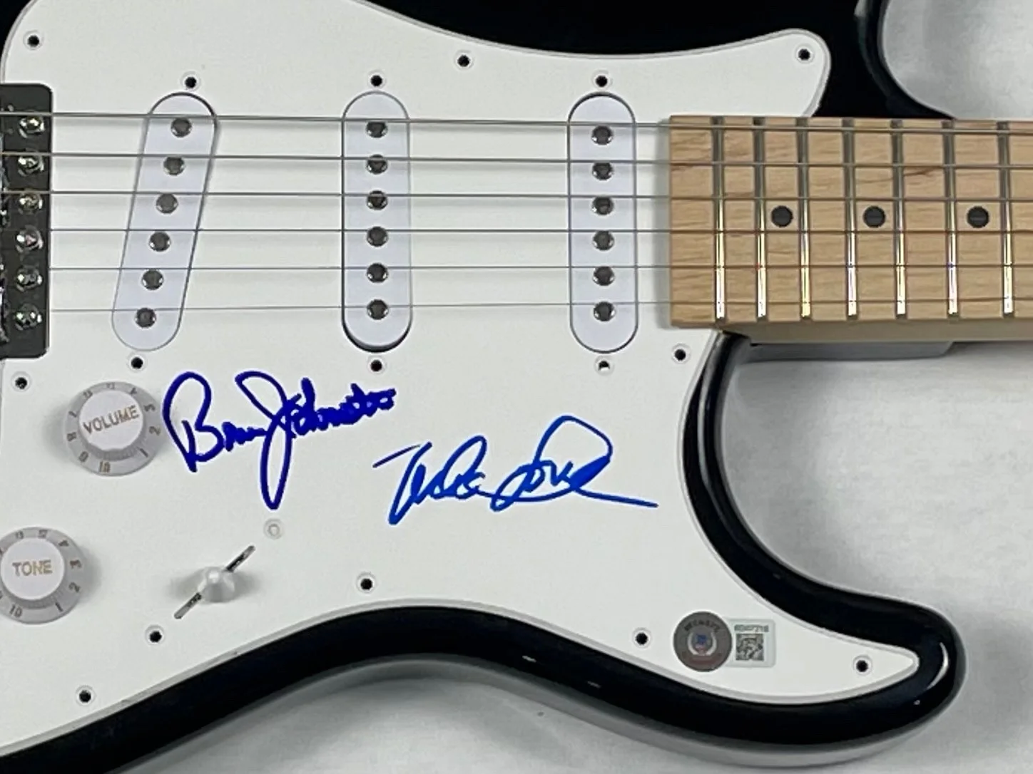 The Beach Boys Signed Autograph Electric Guitar Mike Love Bruce Johnston BAS COA, изображение 4