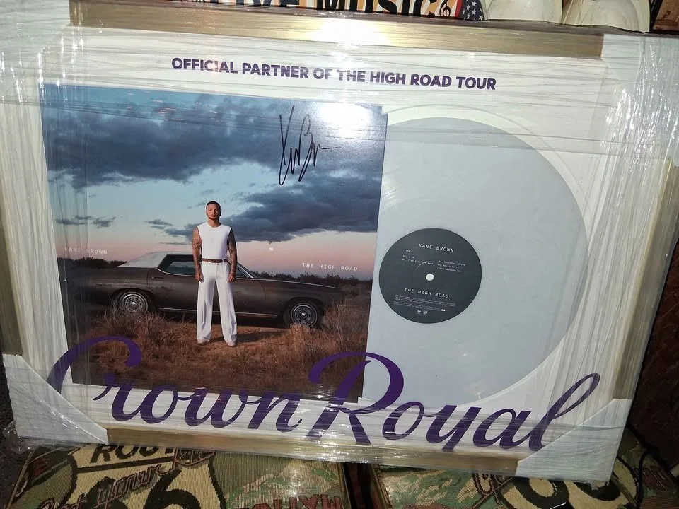 Kane Brown Country Signed Autograph The High Road Vinyl Record Album, изображение 4