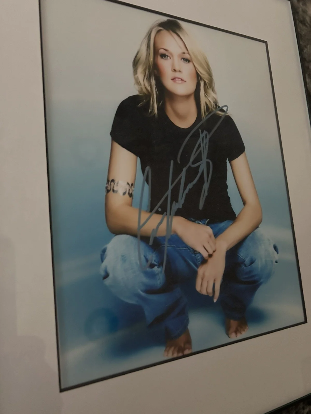 Signed, framed picture of Carrie Underwood, изображение 5