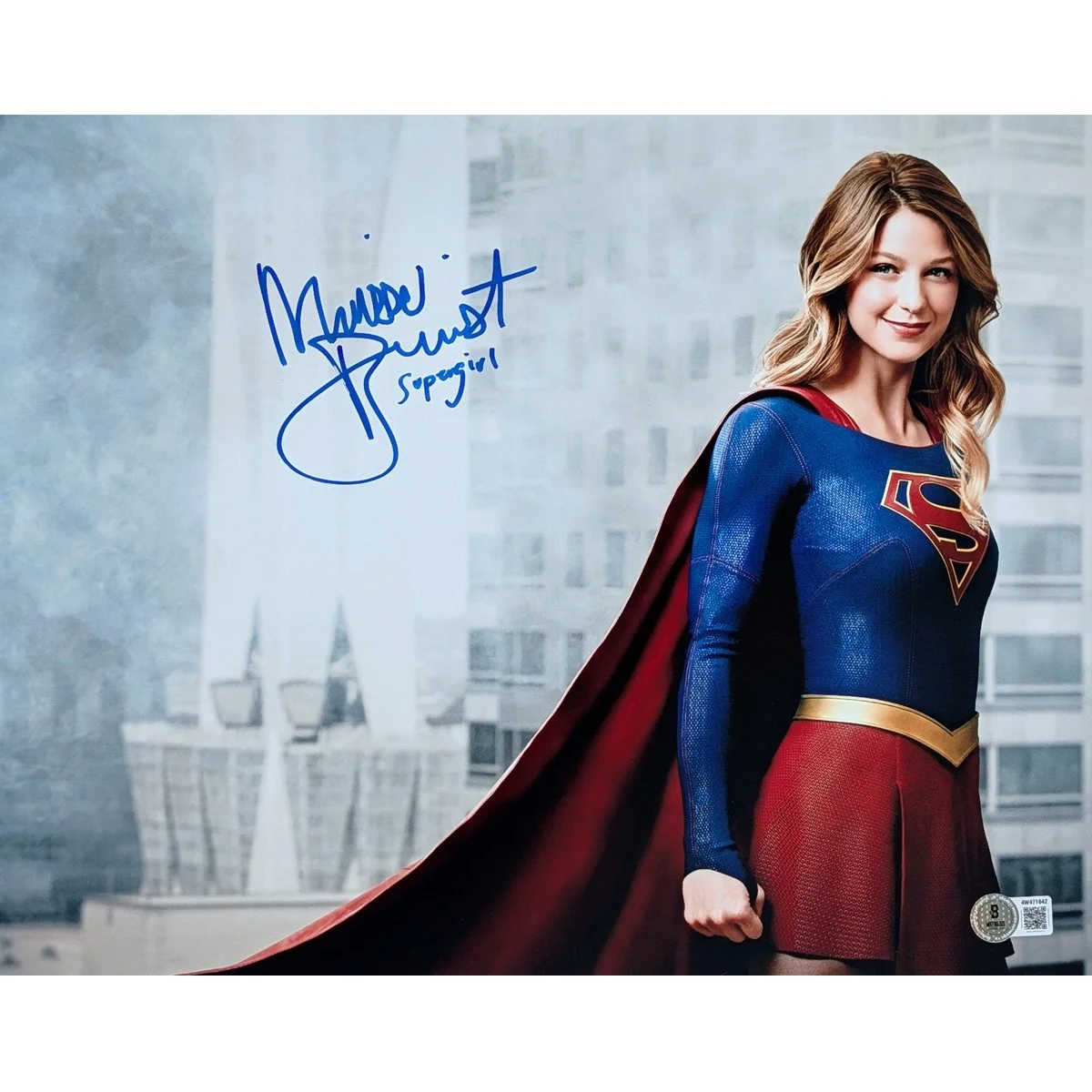 Melissa Benoist — Melissa Benoist Signed Photo #1 (11x14) w/ "Supergirl"