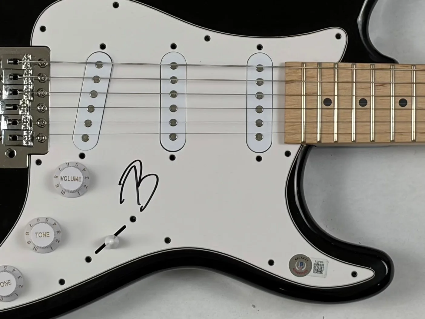 Austin Butler — Austin Butler Signed Autograph Electric Guitar Elvis Presley Movie Beckett COA, изображение 3
