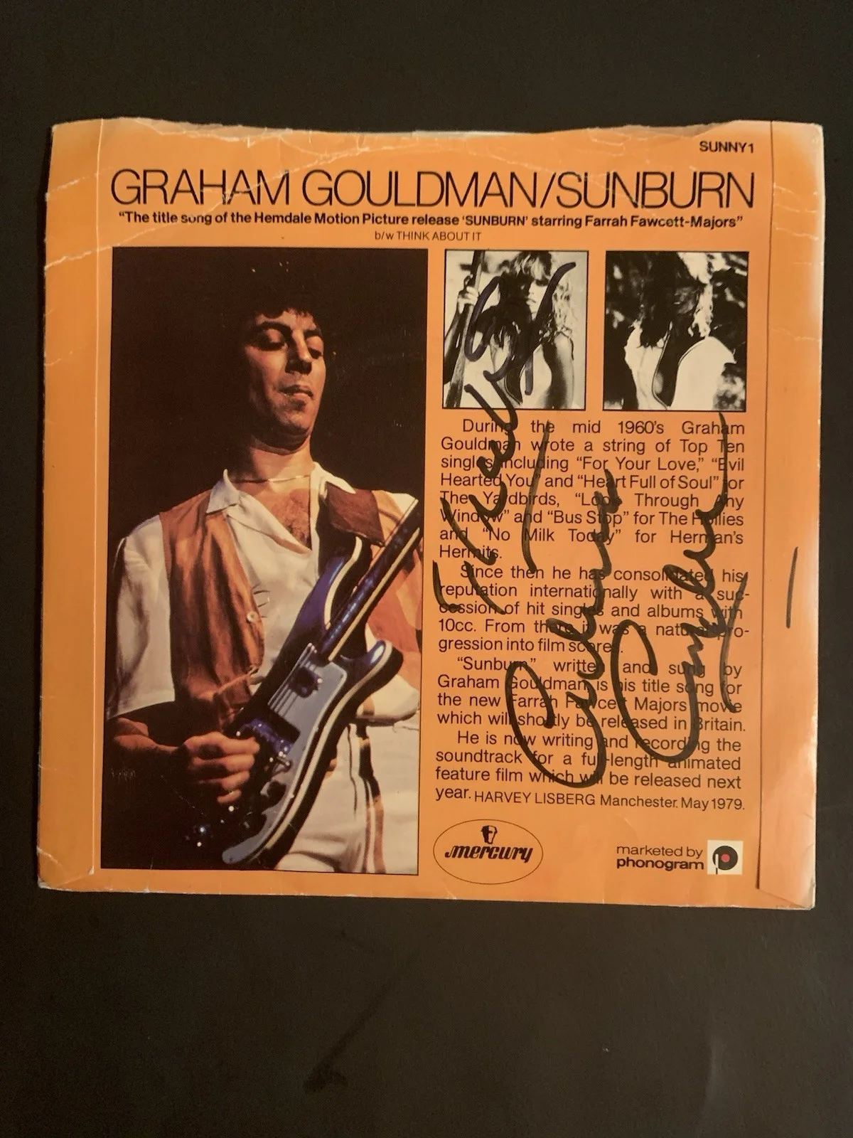 Farrah Fawcett and Graham Gouldman signed 45 record. England Pressing, image 2