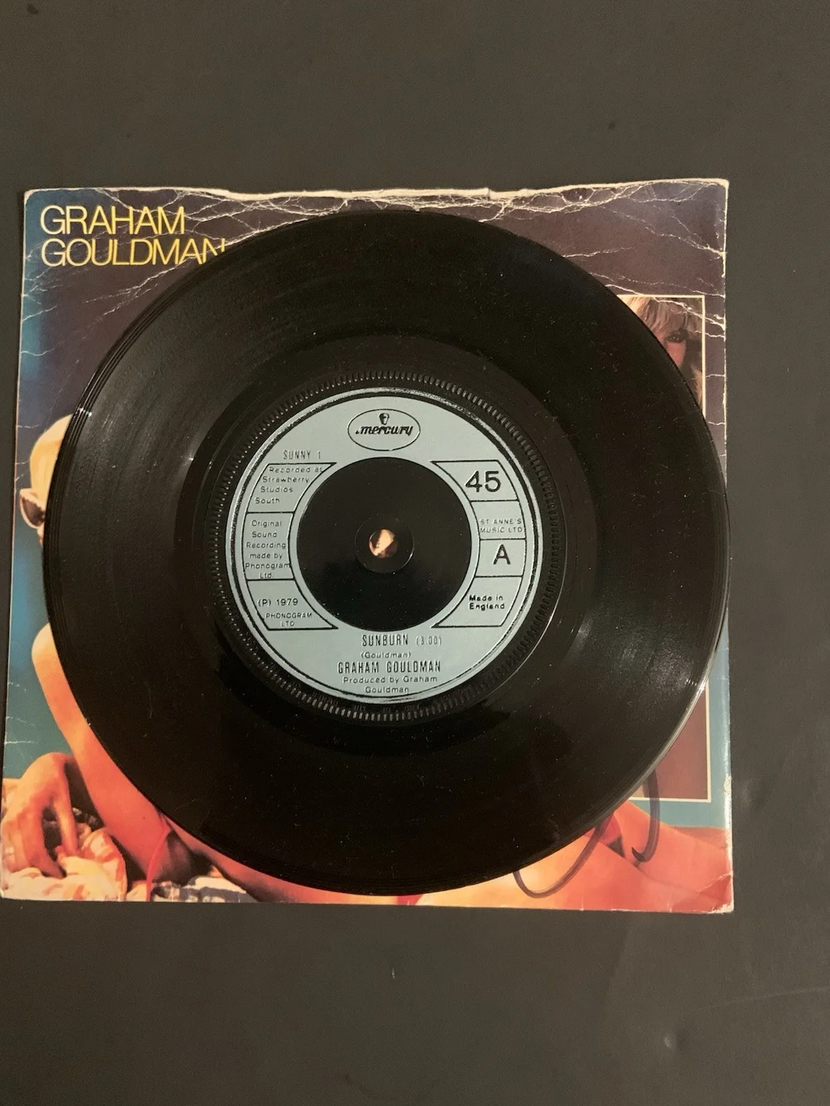 Farrah Fawcett and Graham Gouldman signed 45 record. England Pressing, image 3