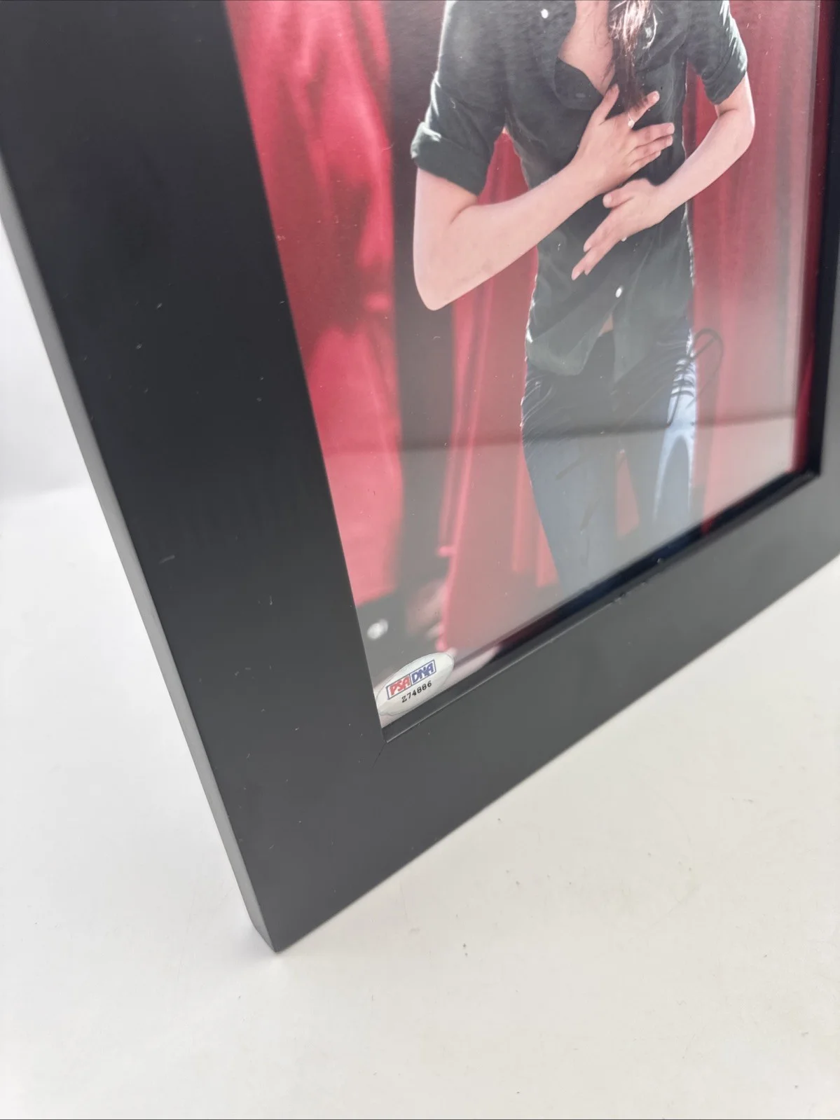 Kristen Stewart Signed 8x10 Photo PSA/DNA Z74886 Framed Twilight New Moon, изображение 4
