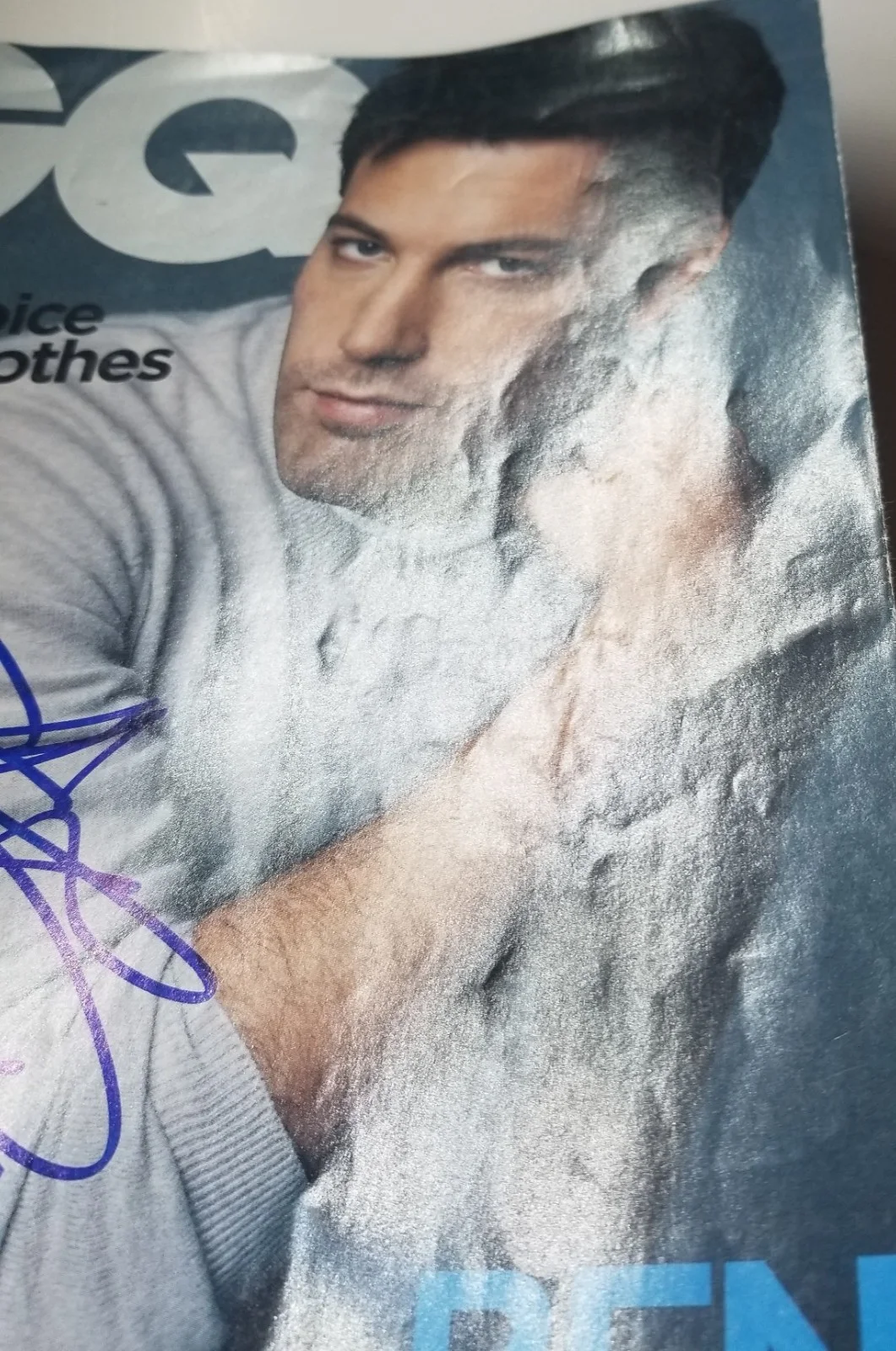 Ben Affleck — Ben Affleck REAL hand SIGNED Mag Cover Page COA Autographed Batman DC Universe, изображение 3