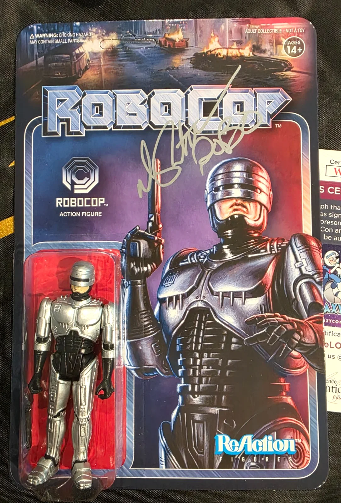 Peter Weller — PETER WELLER SIGNED ROBOCOP REACTION ACTION FIGURE JSA COA, image 2