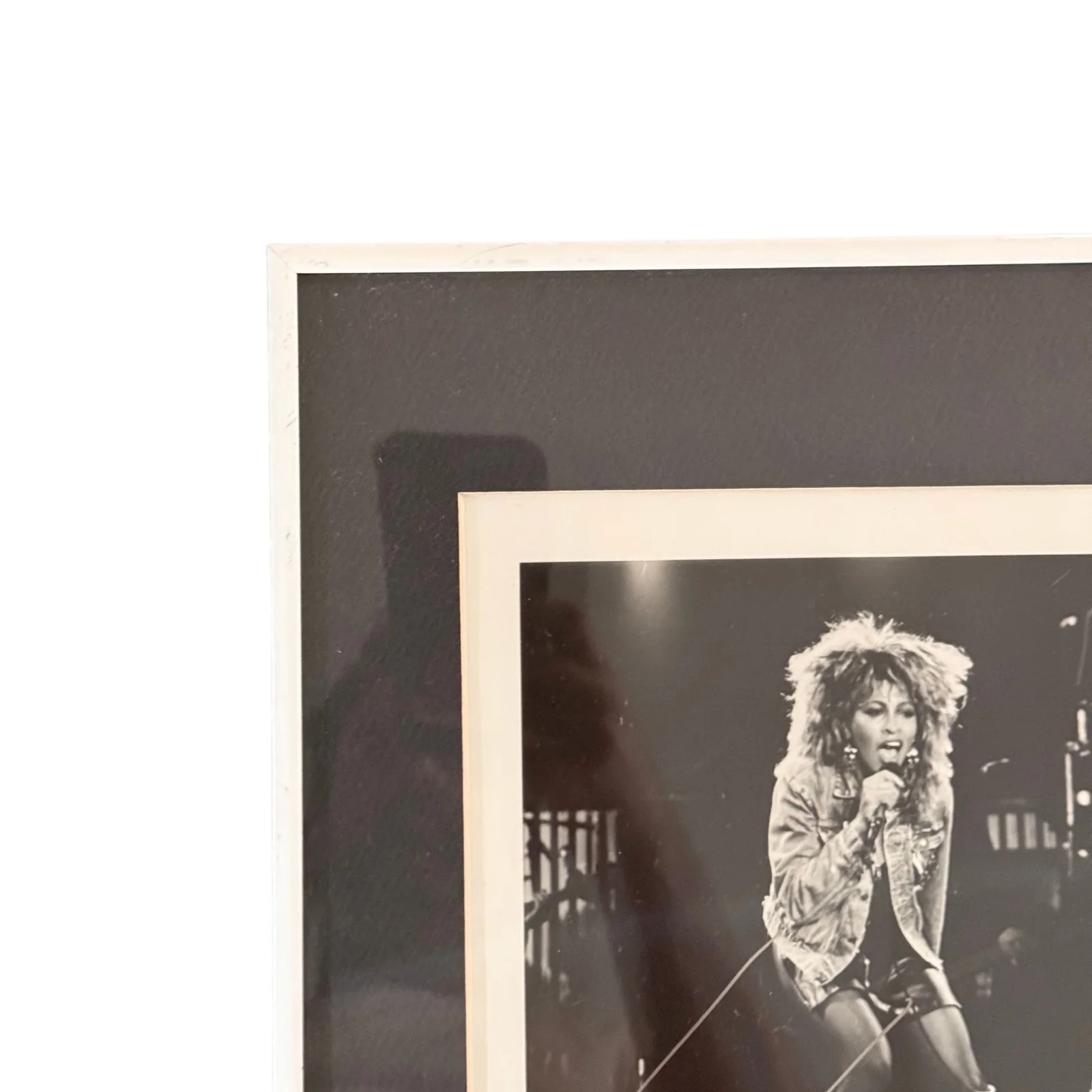 Vintage Tina Turner Signed 1986 Capitol Records Framed Promo Photo 15x11, изображение 3