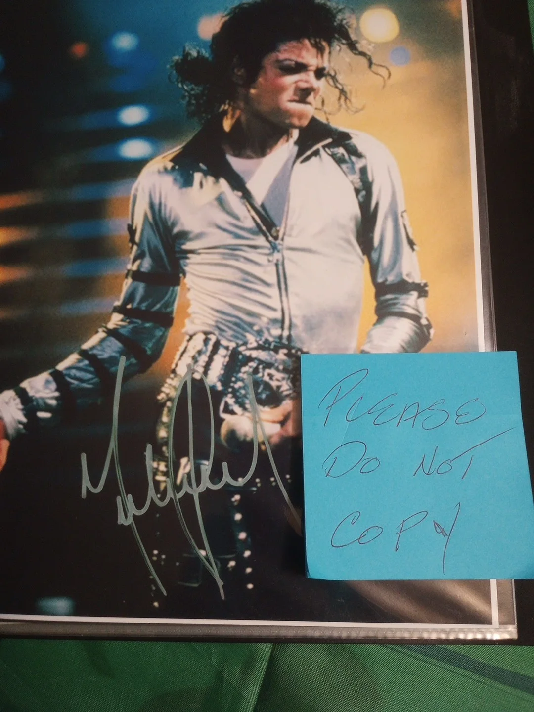 MICHAEL JACKSON SIGNED AUTOGRAPHED PHOTO 8.5 (W/COA), image 2