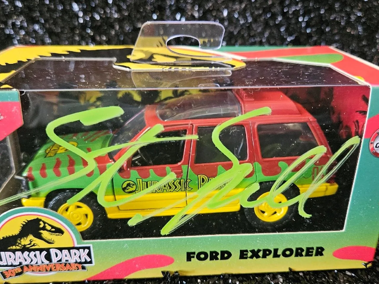 STEVEN SPIELBERG — STEVEN SPIELBERG HAND SIGNED AUTOGRAPHED JURASSIC PARK FORD EXPLORER CAR W/ COA, image 2