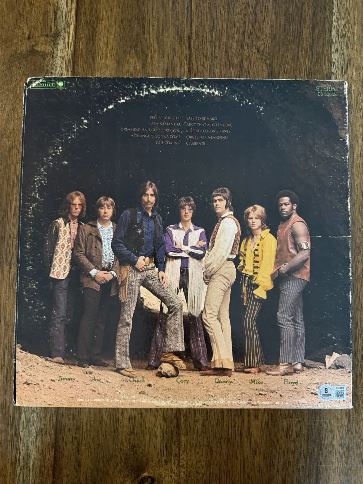 Danny Hutton ‘Three Dog Night’ Signed Vinyl Album ‘Suitable For Framing’ Beckett, изображение 2
