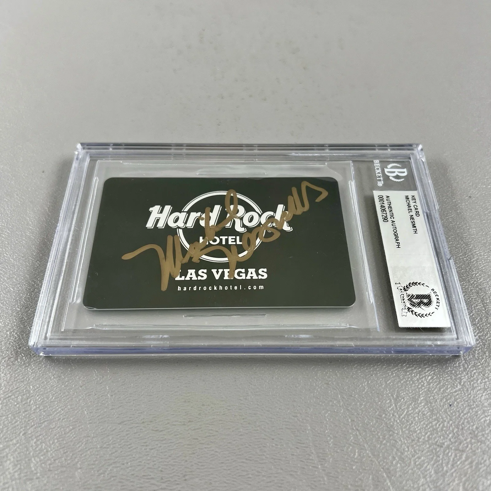 The Monkees Michael Nesmith SIGNED Slabbed Hard Rock Hotel Key Card Beckett BAS, изображение 2