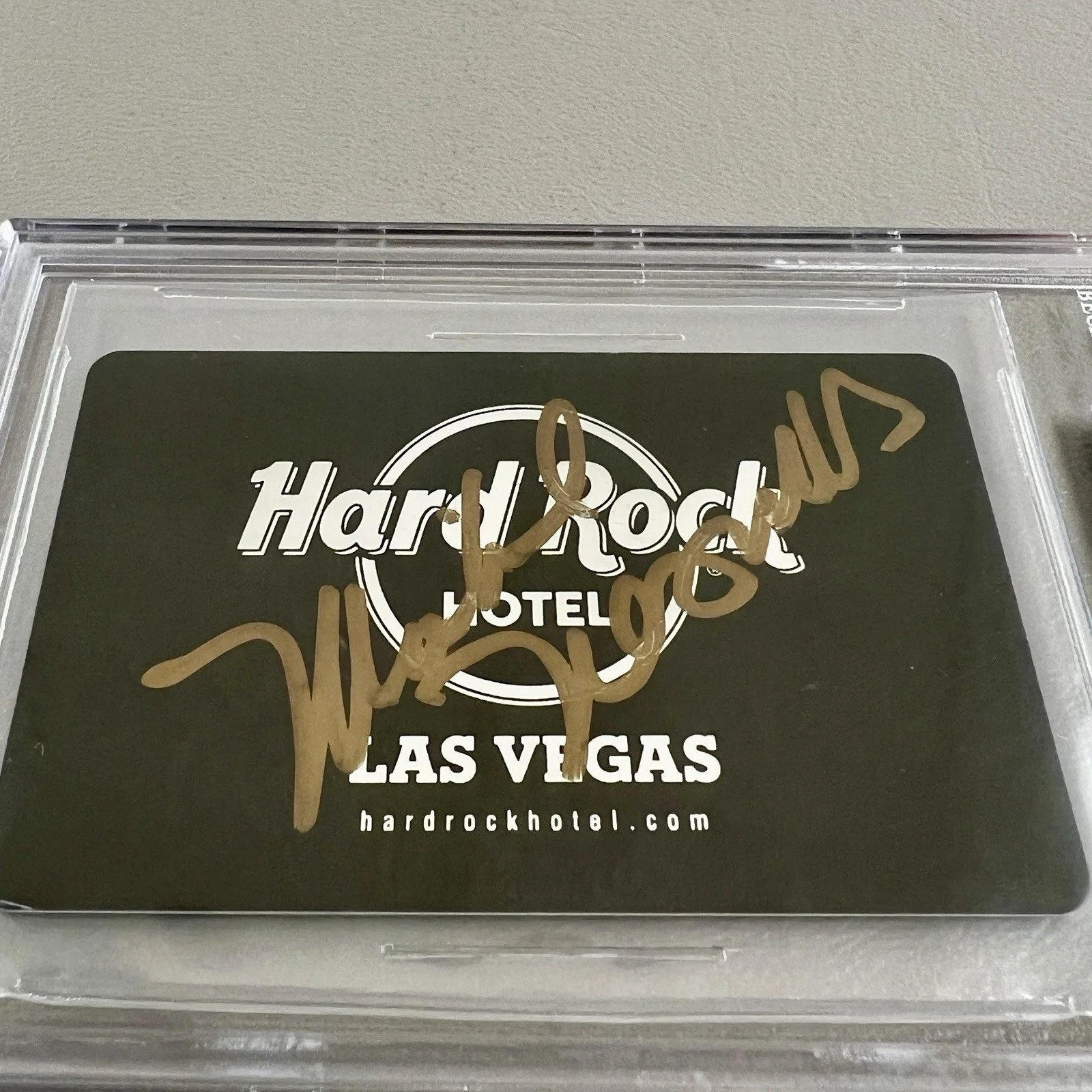 The Monkees Michael Nesmith SIGNED Slabbed Hard Rock Hotel Key Card Beckett BAS, изображение 3